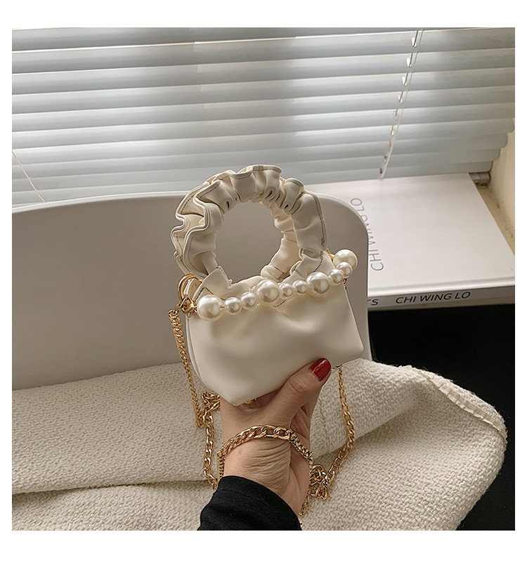 Wholesale Pleated Pearl Chain Solid Color Handbag Nihaojewelry display picture 160