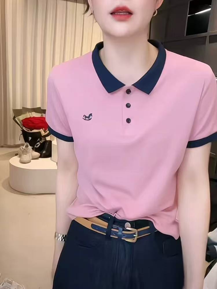 Áo thun nữ cổ polo tay ngắn, chất liệu dệt kim, thêu hình ngựa nhỏ — Màu hồng chi tiết 5