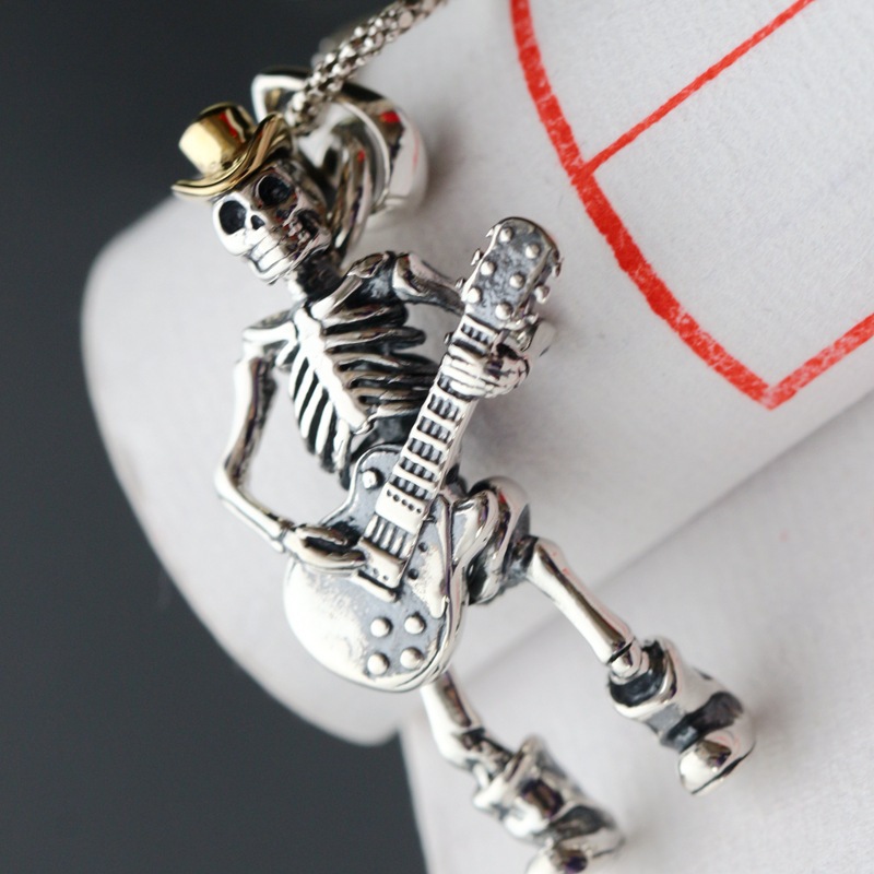 New Fashion Personality Trend Hot Selling Guitar Skeleton Pendant Men's Necklace_voghion.com