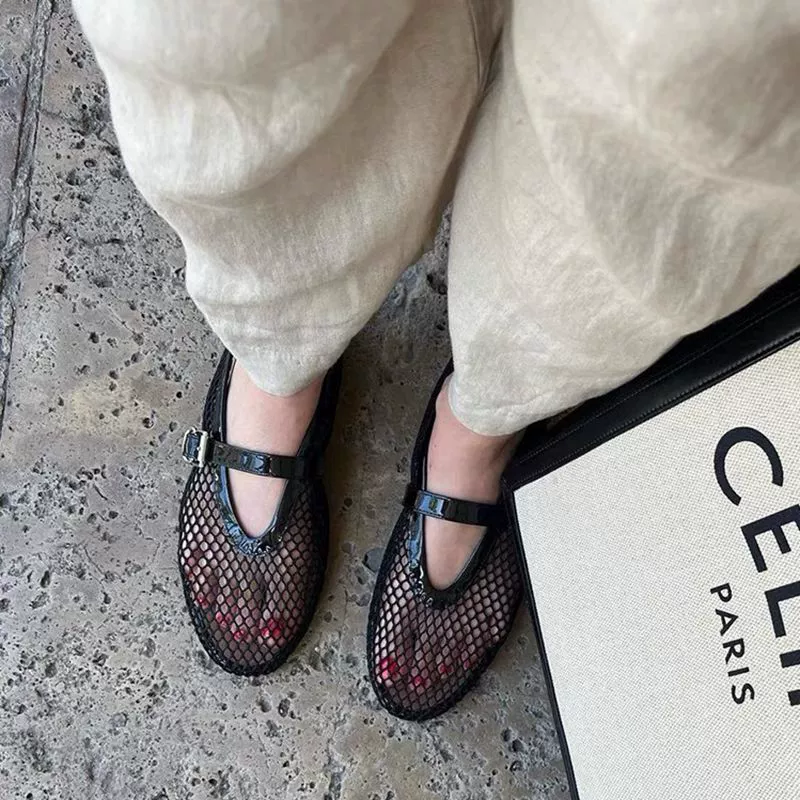 Крафт версия с круглой головой нишевая рыба сетка полые балетные туфли женские новые модные простые плоские кожаные пряжки