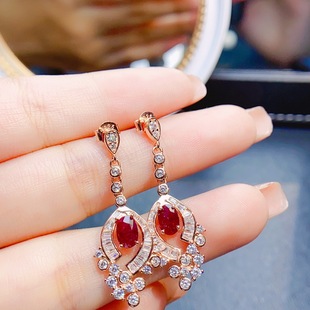 Factory wholesale explosions natural ruby earrings S925 silver inlaid with the main stone 4*6 selling Europe and the United States a generation of hair
