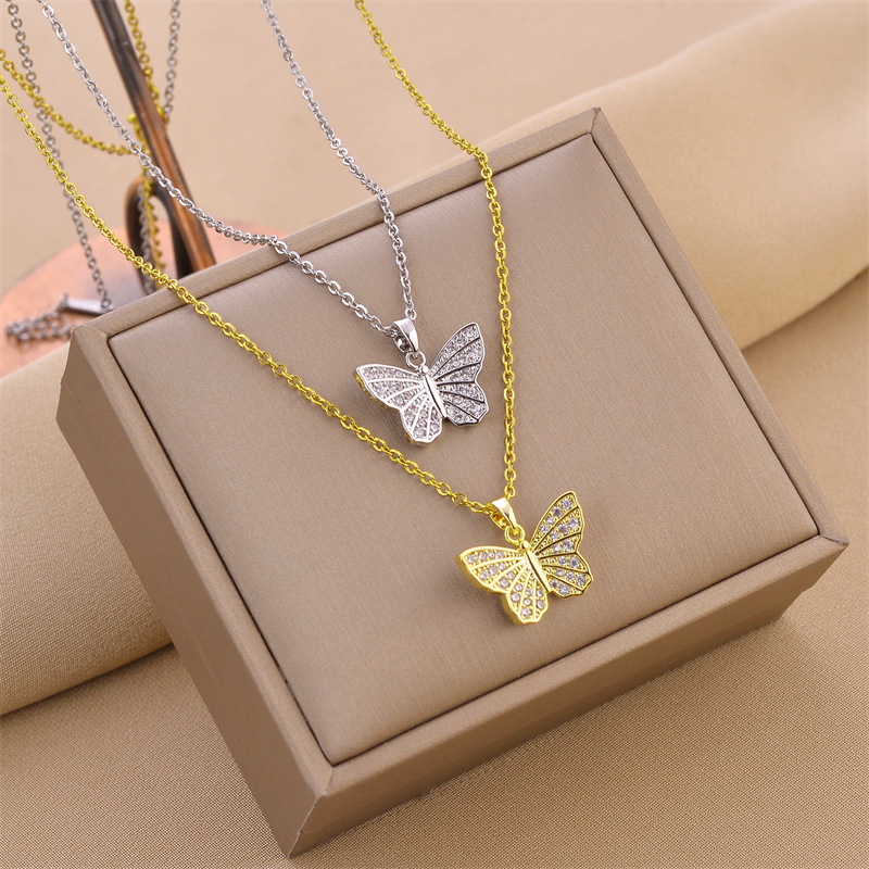Fashion Butterfly Titanium Steel Inlay Zircon Pendant Necklace 1 Piece display picture 1