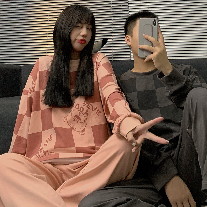 W pullover plaid bear