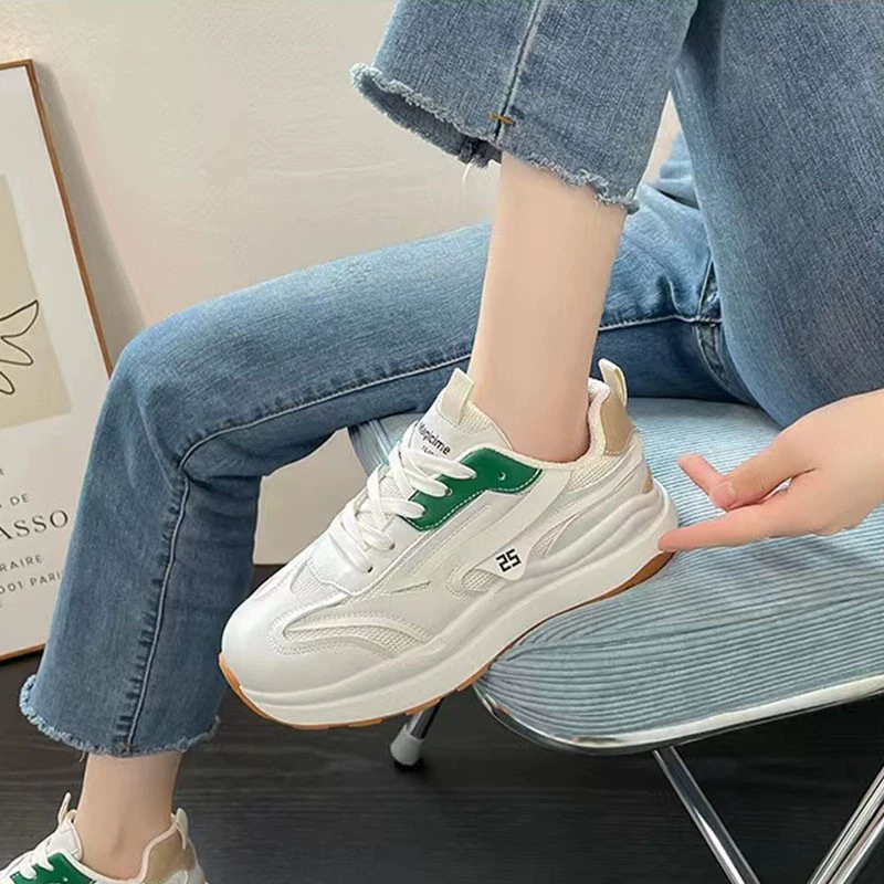 2024 лето новая обувь папы женская универсальная дышащая маленькая белая обувь летняя сетчатая обувь повседневная спортивная обувь