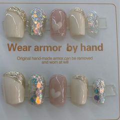 【70】2023 Spring Limited Edition Hand-painted Heart Cream White Sweet Manual Light Therapy Nails with Detachable Light Luxury Style