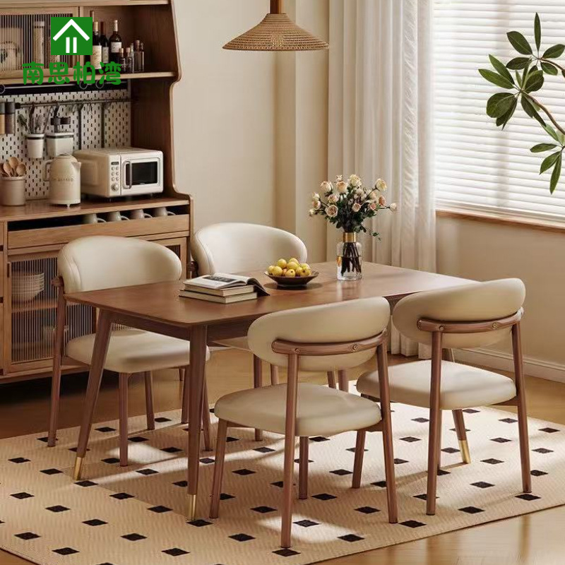 Sillas de negociación italianas sillas de cuero forjado modernas y simples sillas de recepción sillas de comedor con respaldo suave para el hogar y el comercio