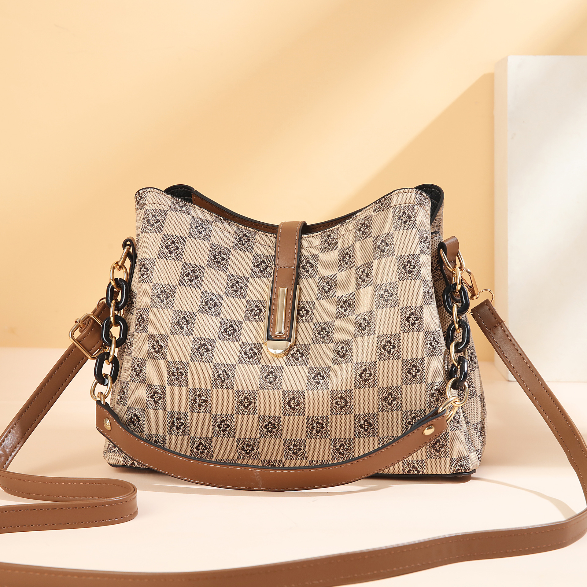 Bolso de Mujer con Diseño de Cuadros de Taizhou, Bolso de Hombro Retro Elegante, Bolso de Mujer de Gran Capacidad, Bolso Tipo Cubo a Cuadros.