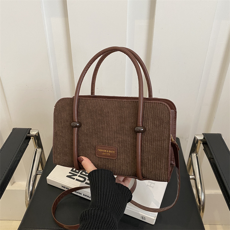 Bolso de mano de moda de invierno de mujeres 2024 nuevo estilo coreano de moda simple bolso de hombro