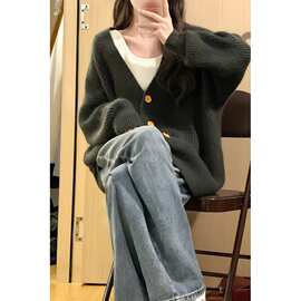 大码针织开衫外套女秋冬韩系复古宽松慵懒风V领简约休闲别致上衣