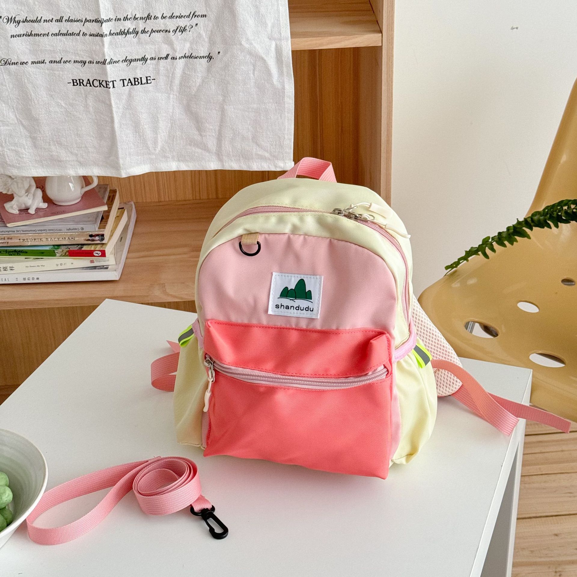Mochila escolar de jardín de infantes para estudiantes de primaria Mochila de gran capacidad de moda para niños y niñas