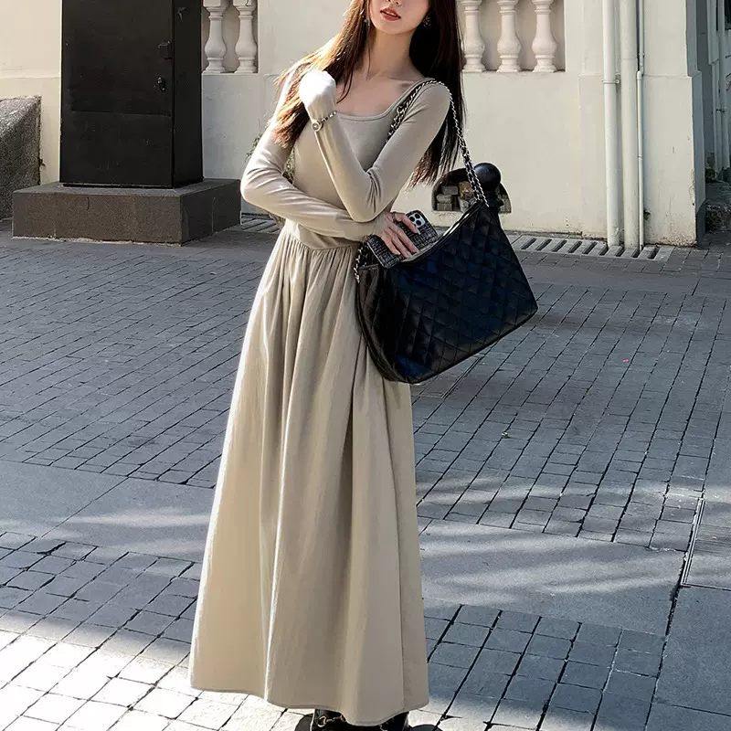 法式方领连衣裙女春秋季新款气质收腰显瘦长袖黑色A字长款裙子ins