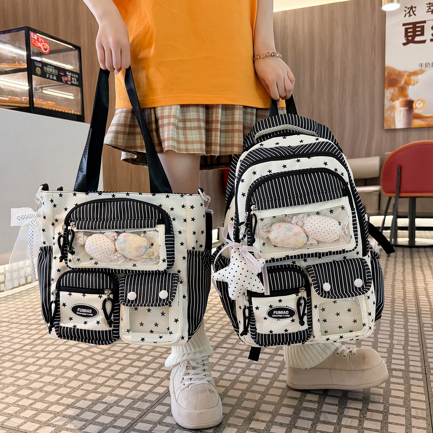 黑色单肩包+双肩包带【星星挂件+2个糖果】