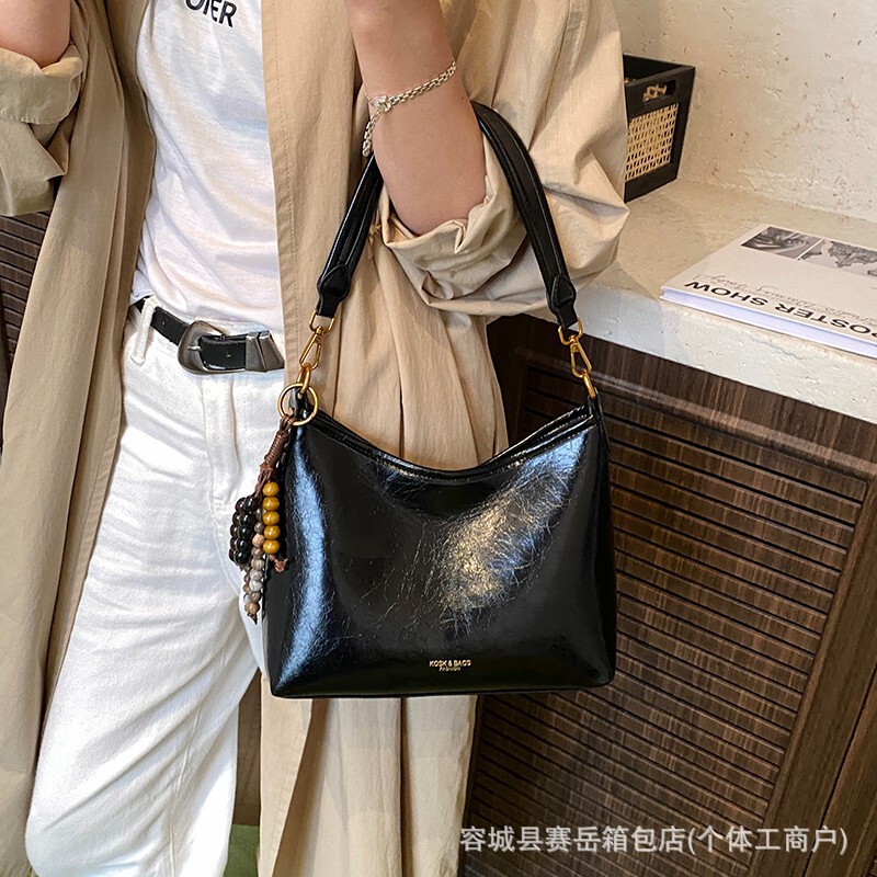 高颜值休闲简约复古小包包女2025秋季新款斜挎包时尚单肩腋下包女|undefined