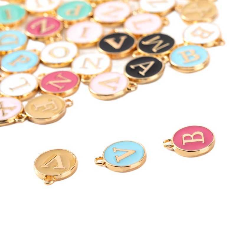 1 DIY accesorios de joyería gota de aceite pulsera pendientes pequeño colgante gota de aceite 26 letras inglesas pulsera de aleación colgante