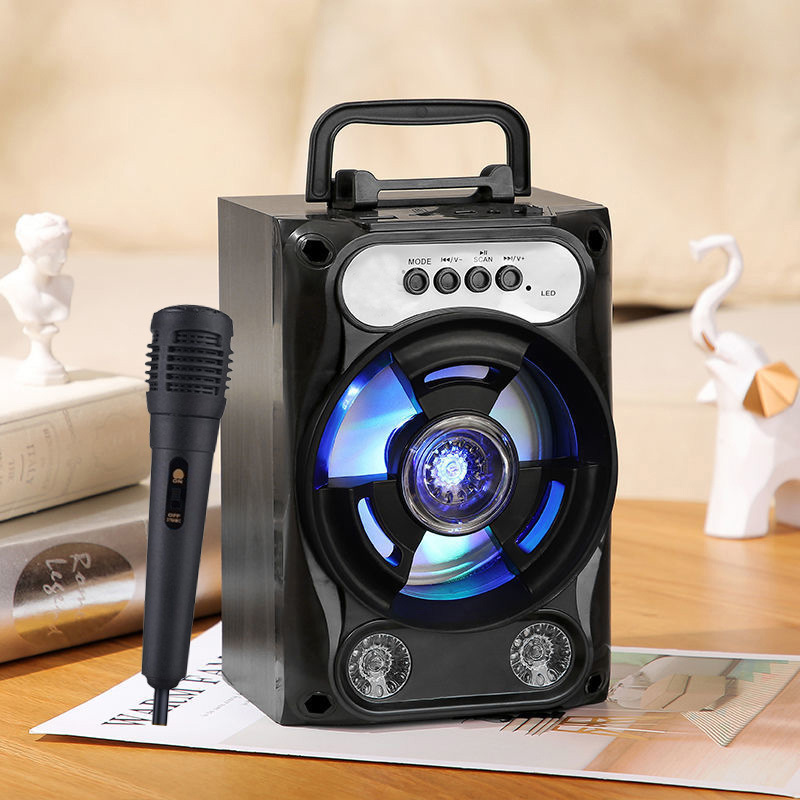 Explosiva altavoz Bluetooth portátil Square Dance K canción calidad de sonido al aire libre tarjeta completa u disco subwoofer multifunción