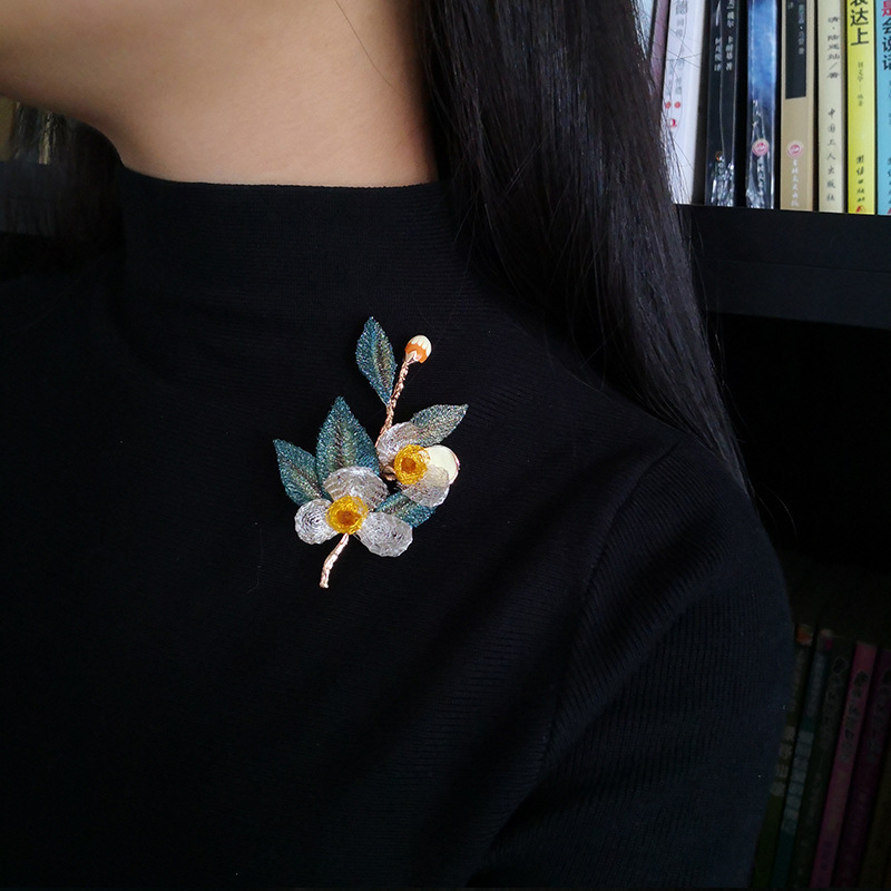 英华饰品茜子玫瑰花巢手工叠花刺绣叶片轻奢高端胸针胸花胸饰胸针