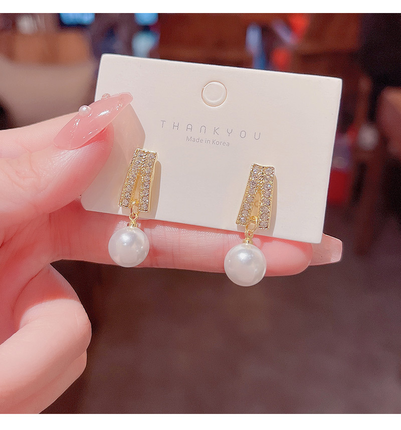 fashion simple geometric alloy diamond pearl drop earringspicture1