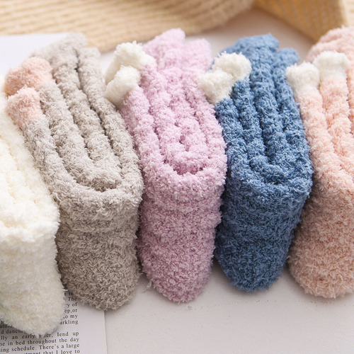Coral velvet ankle socks for women, mid-calf length, suitable for autumn and winter, cute, padded, postpartum socks, indoor socks, warm sleep socks for winter
