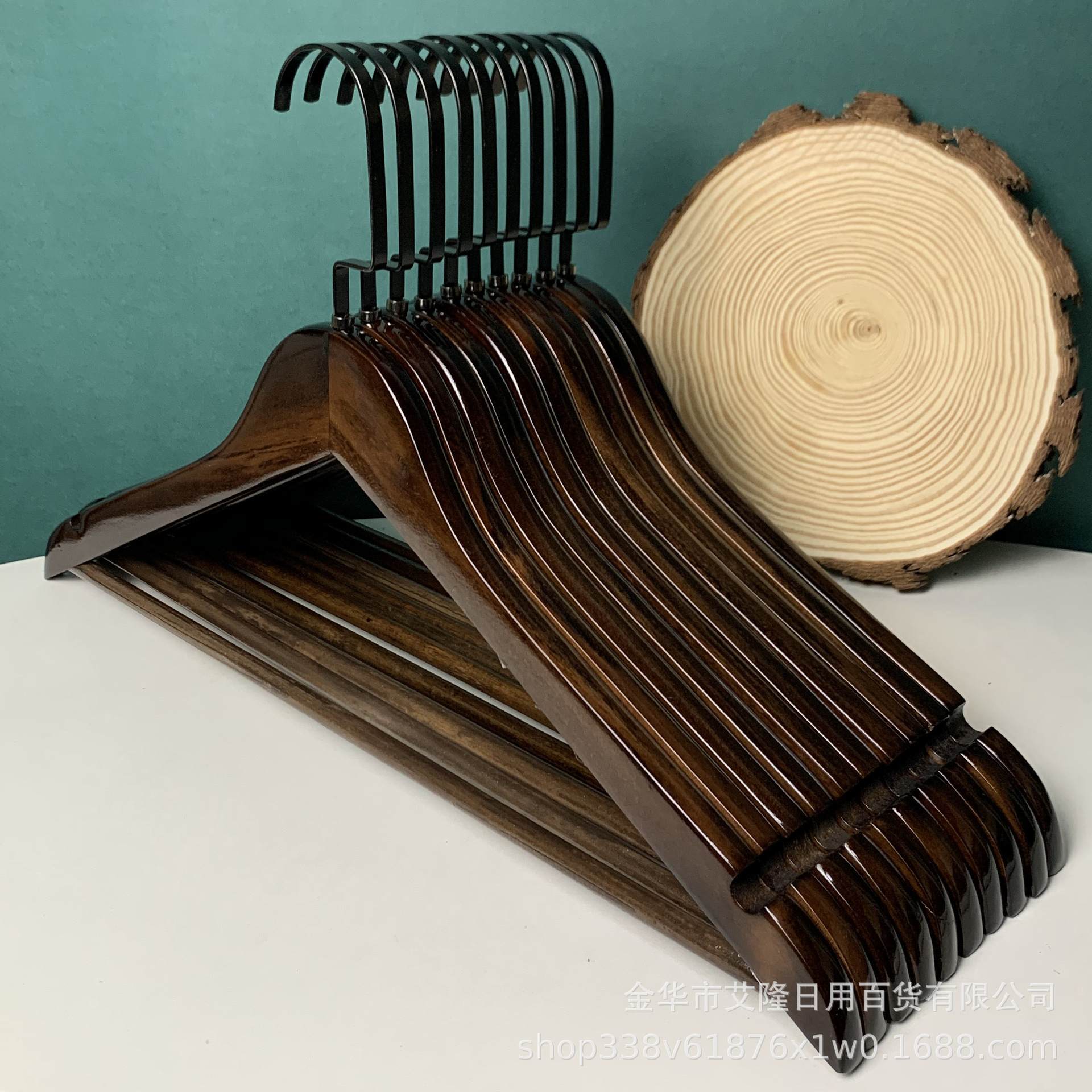 Percha de ropa de madera sin costura de madera maciza tienda de ropa armario de hotel de almacenamiento percha de ropa de madera al por mayor