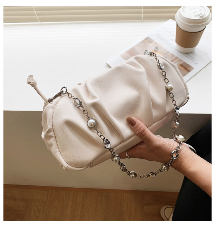 Wholesale Soft Pu Fold Pearl Chain Single Shoulder Handbag Nihaojewelry display picture 74