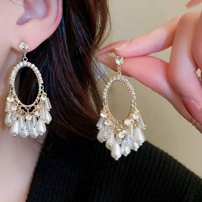 1 Pair Luxurious Oval Tassel Plating Inlay Alloy Artificial Pearls Rhinestones Drop Earrings display picture 2