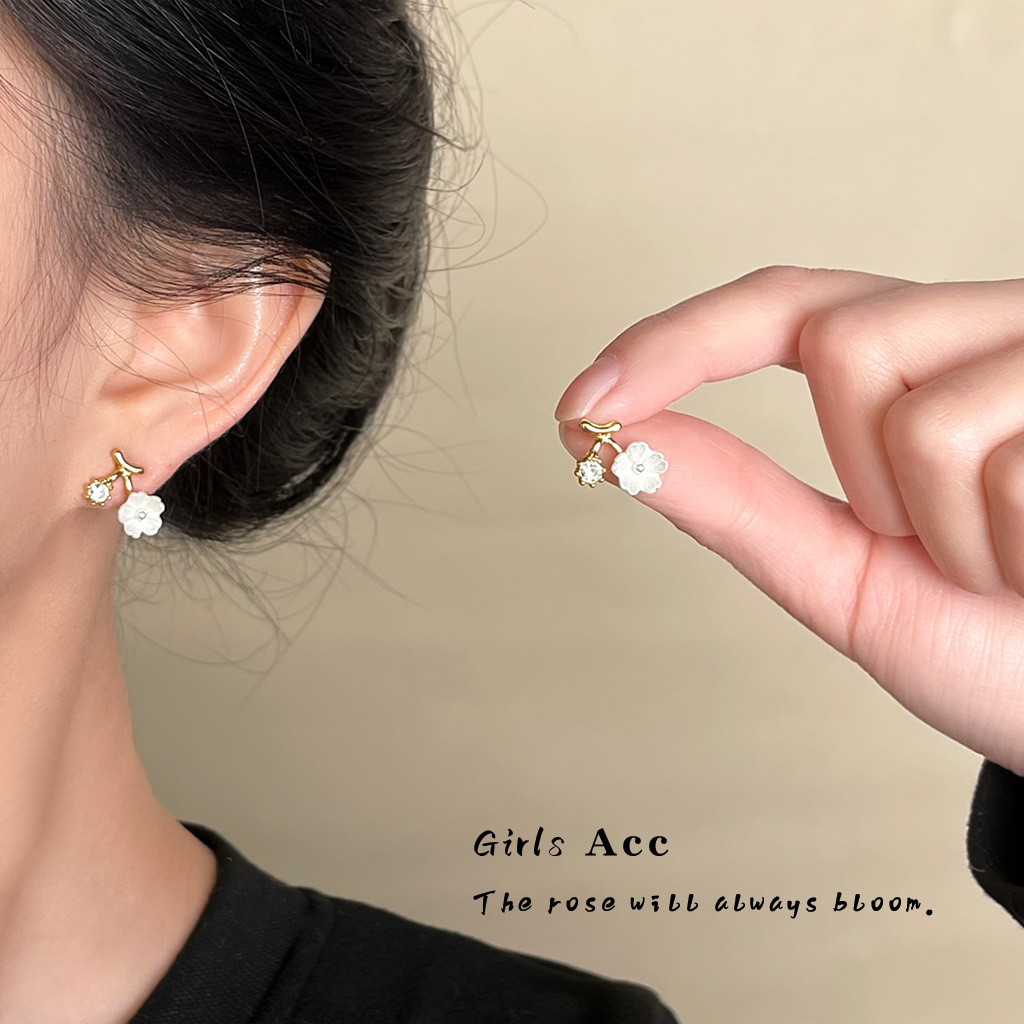 模特_0020_耳语场景新水印 拷贝 19.jpg