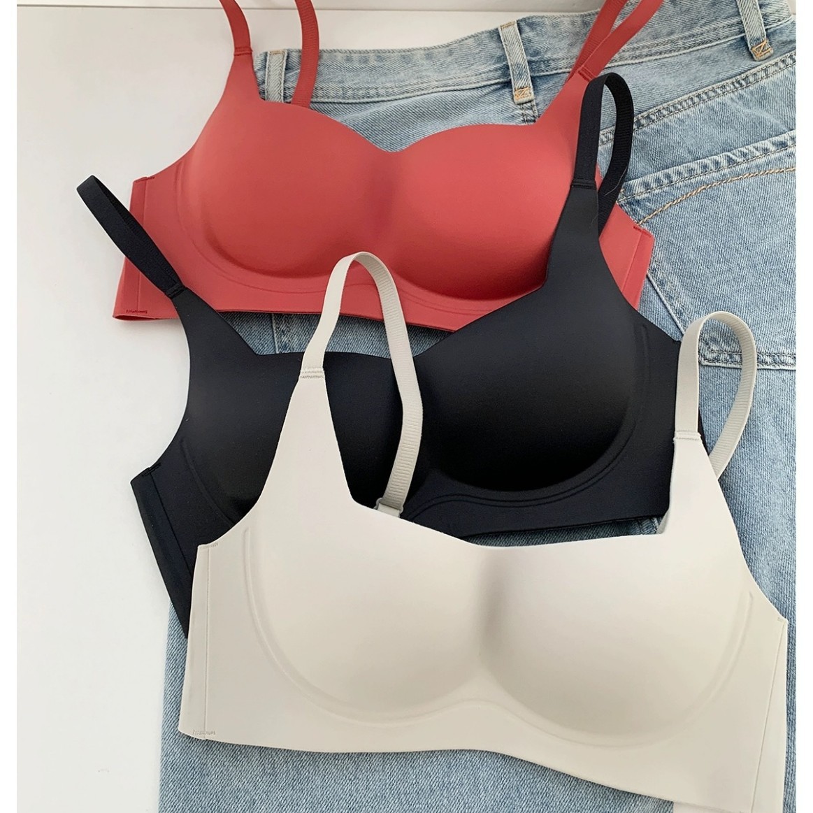 Venta directa de fábrica comercio electrónico transfronterizo Sudeste de Asia Vietnam Tailandia damas sin costuras sujetador de recogida lateral cómodo