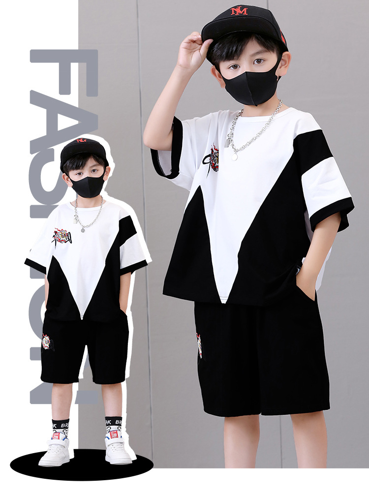 T-shirt a maniche corte 2023 Estate Nuovi pantaloncini per ragazzi medi e grandi per bambini Set casual in due pezzi_voghion.com