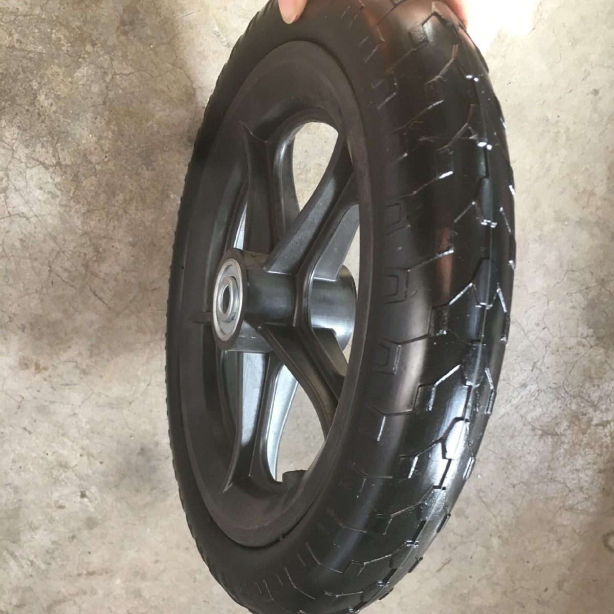 厂家生产 工具车免充气轮子 PU 发泡轮 16寸 16x1.75