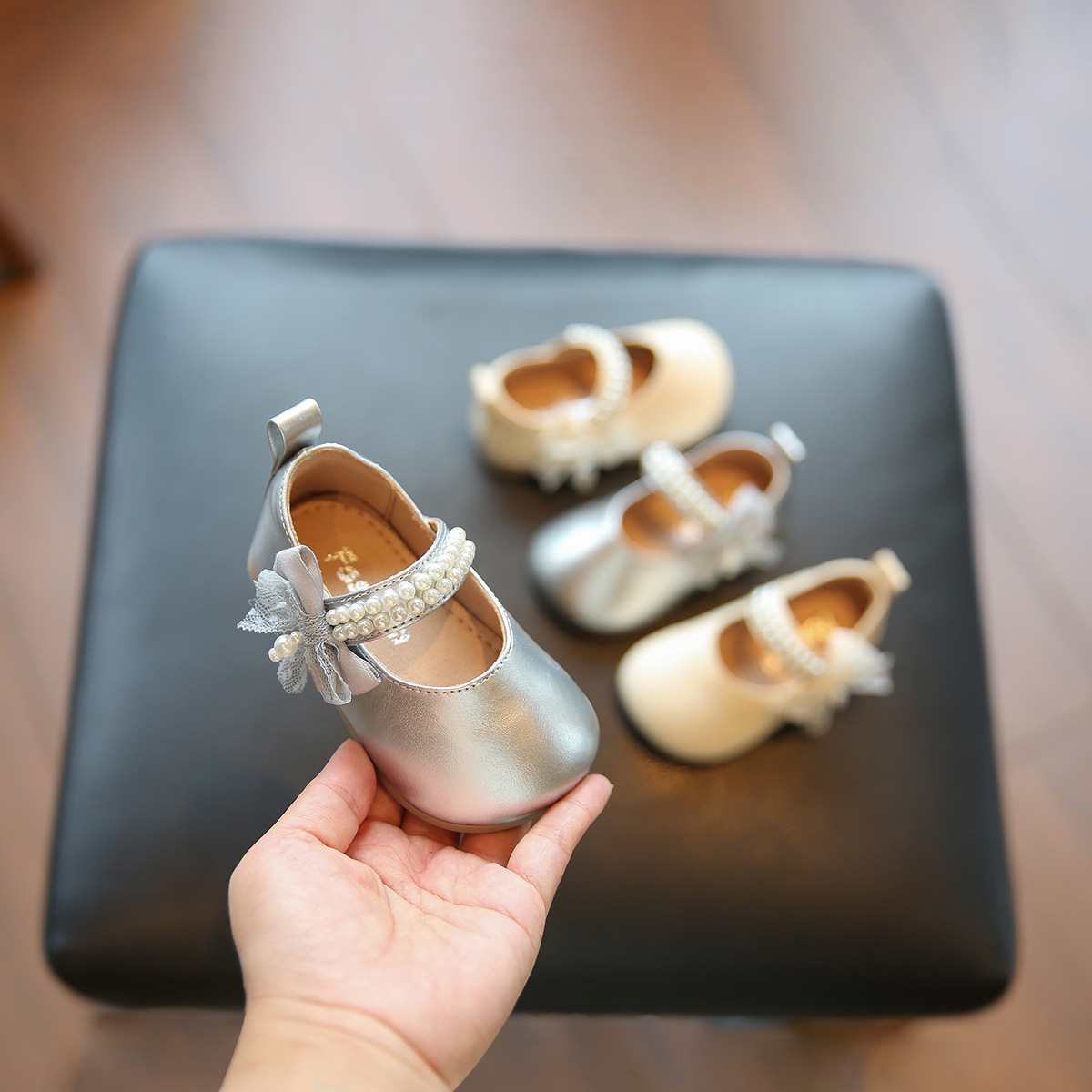 Children's Cute Pearl Bow Princess Shoes 2025 Spring and Autumn New Infant and Toddler Plaid Soft Sole Toddler Shoes