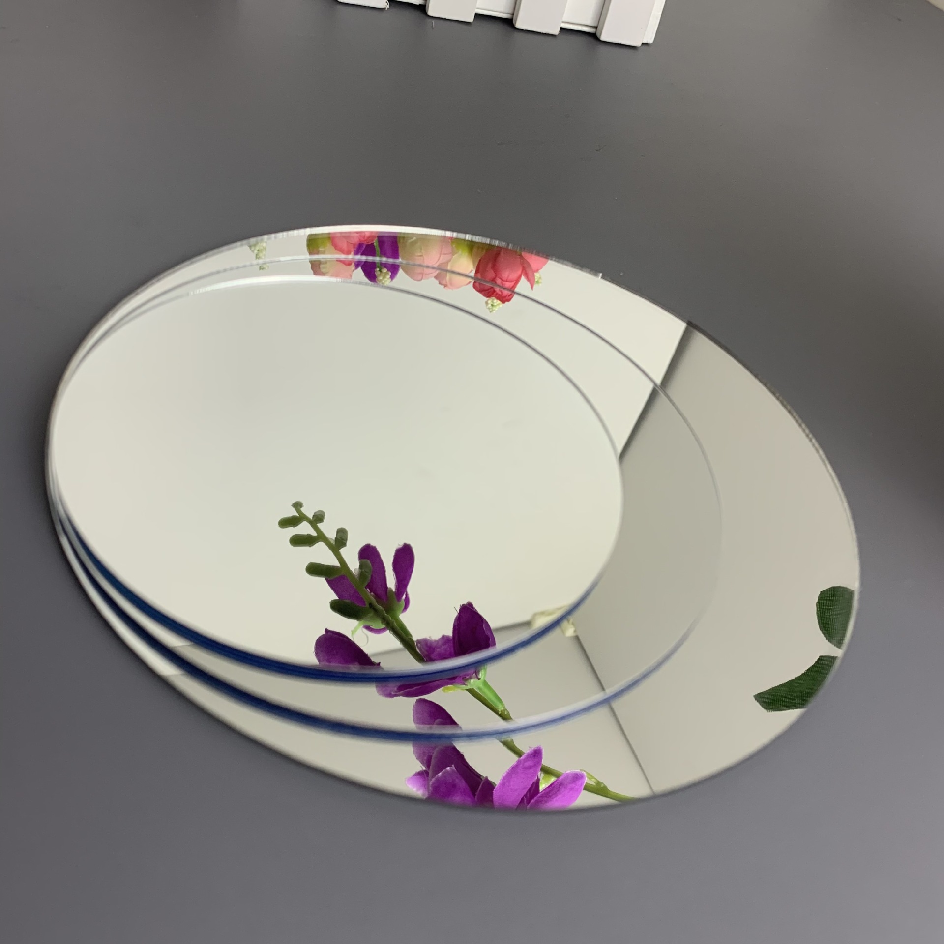 电镀银色亚克力背胶镜 镜面清晰不易碎 2mm亚克力背胶镜直径150mm