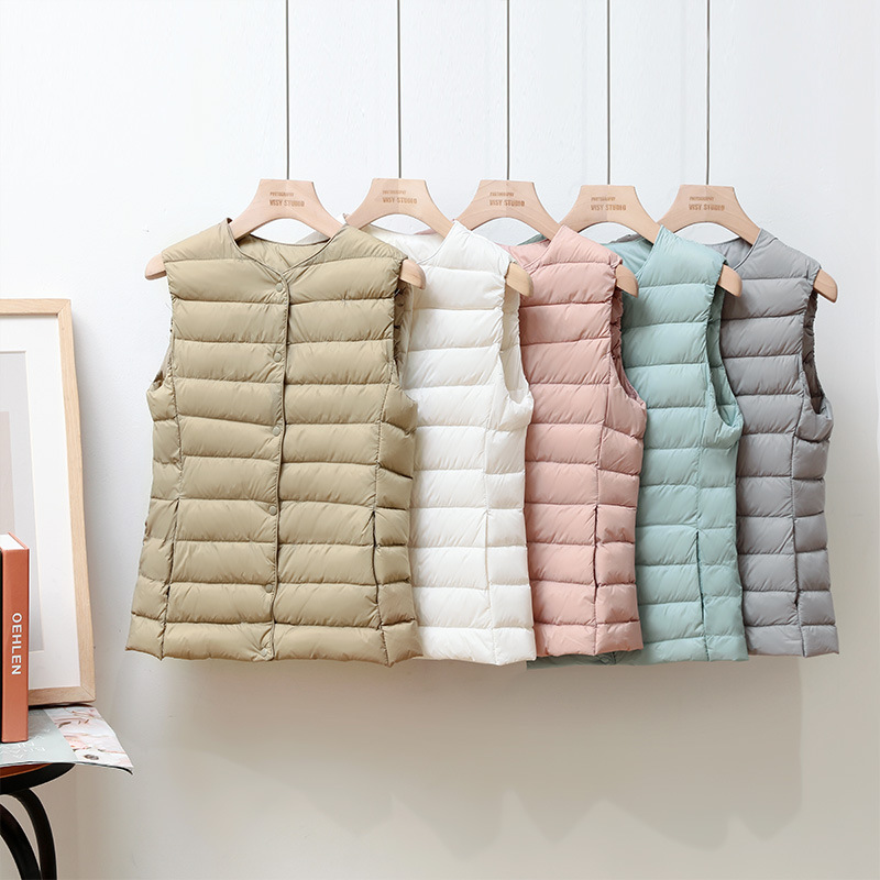 Cross-Border 2026 Autumn and Winter New Lightweight down Vest for Women, Round Neck Short Style, White Duck down Vest, Large Size V-Neck Pinghu