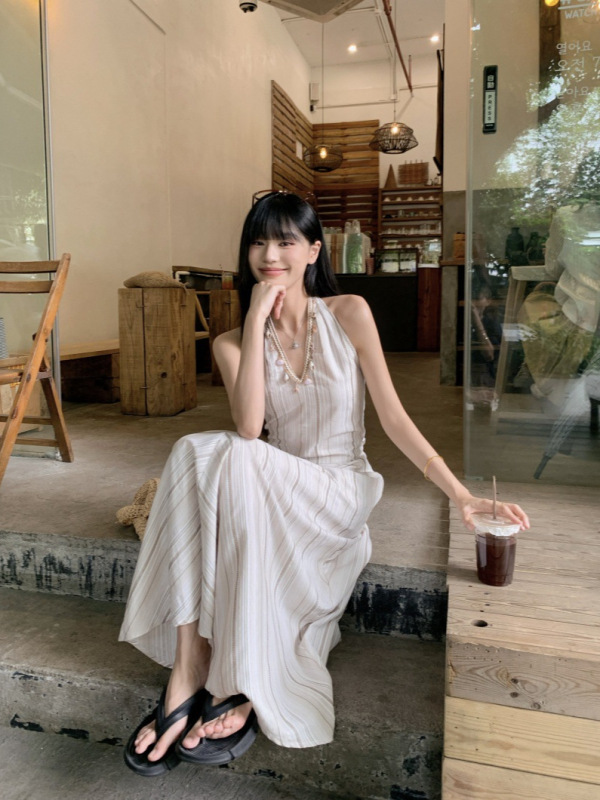 ニッチなファッション多用途サスペンダードレス婦人服 2025 夏フレンチシックなデザインニッチスカート|undefined