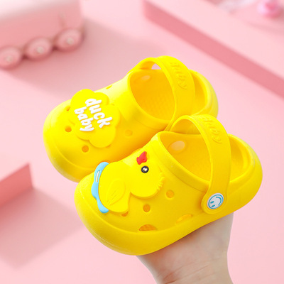 Домашние детские летние нескользящие мультяшные тапочки в стиле Crocs для мальчиков для девочек для раннего возраста, мягкая подошва, закрытый носок