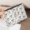 Black knot on white
