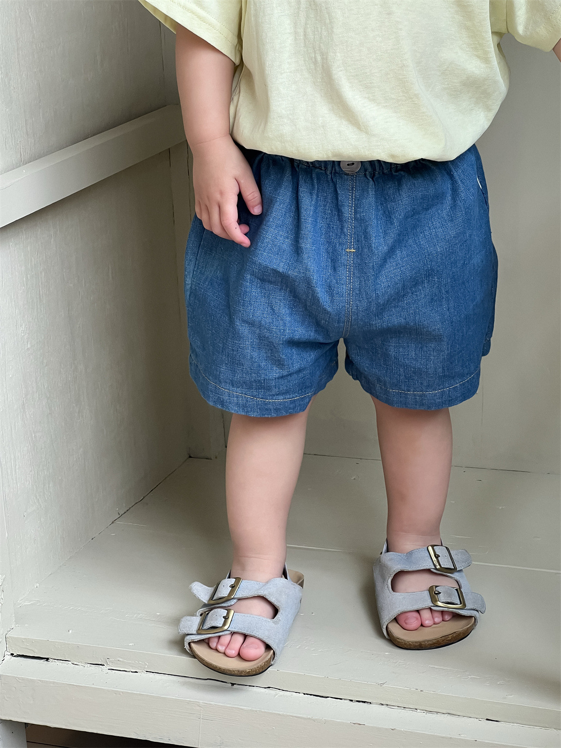 Ropa de verano para niños 2025, ropa de verano fina, conjunto de pantalones cortos de mezclilla para niños, estilo coreano, manga corta, nuevo