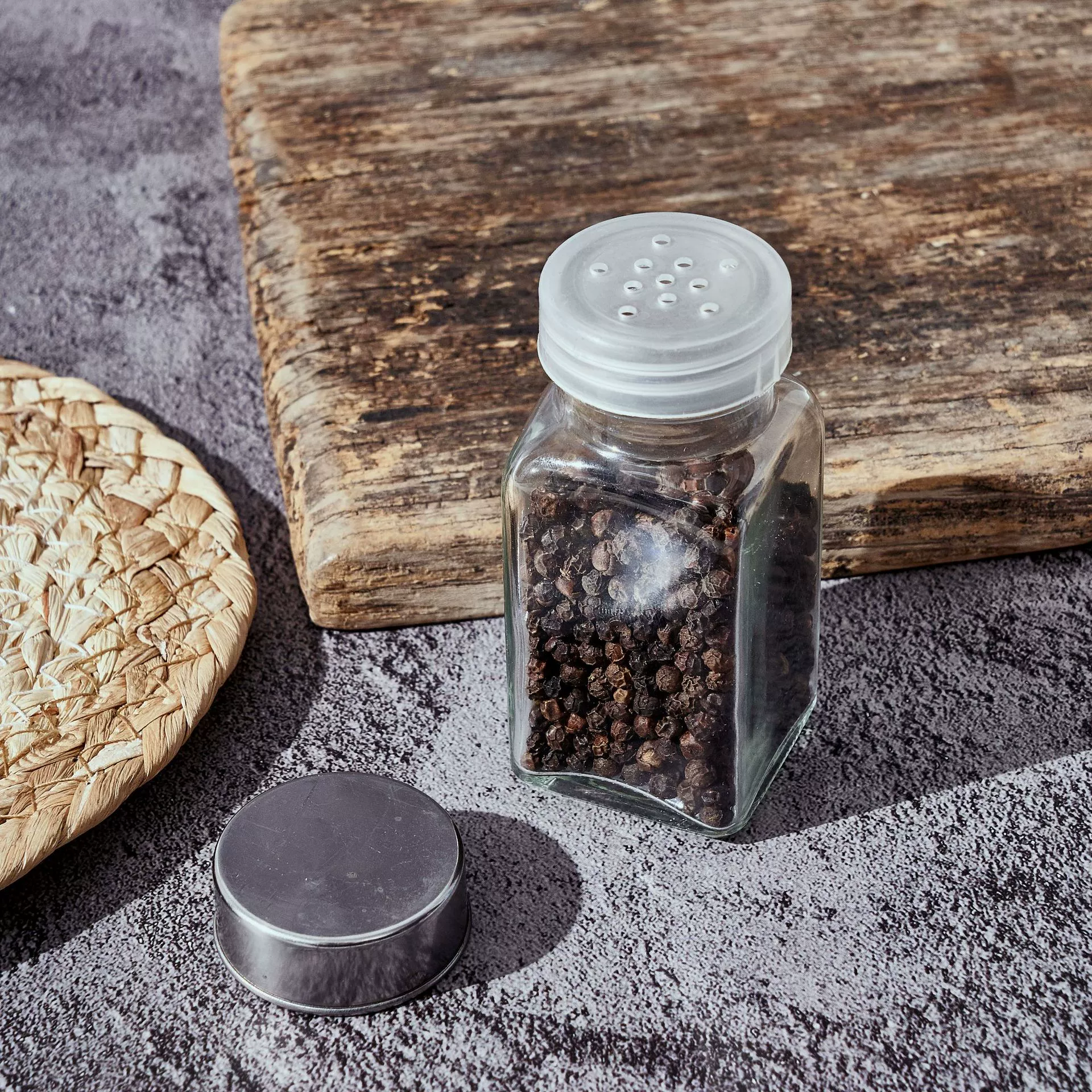 Glass seasoning bottle set with stainless steel handheld household salt jar seasoning bottle dining table glass seasoning bottle combination