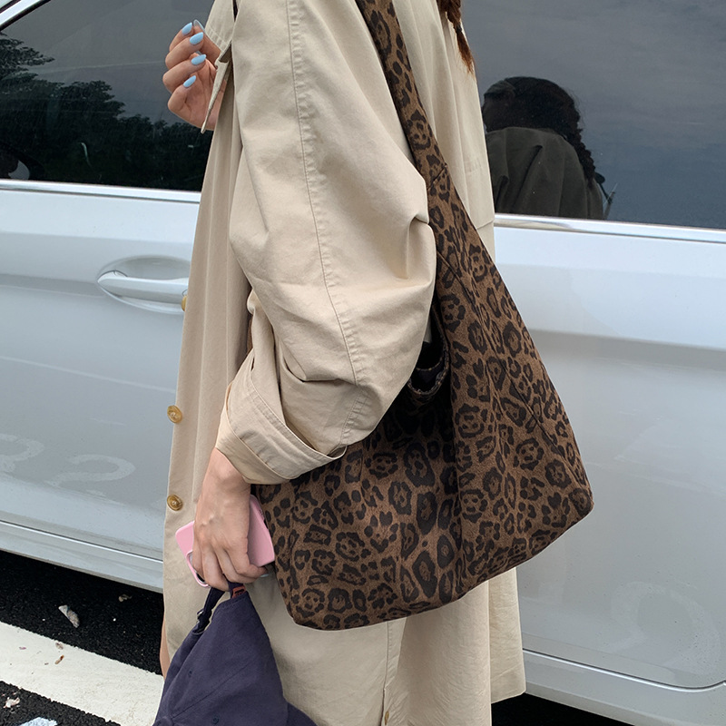 202初秋新款小众设计单肩包毛呢面料托特包潮流个性简约女包|undefined