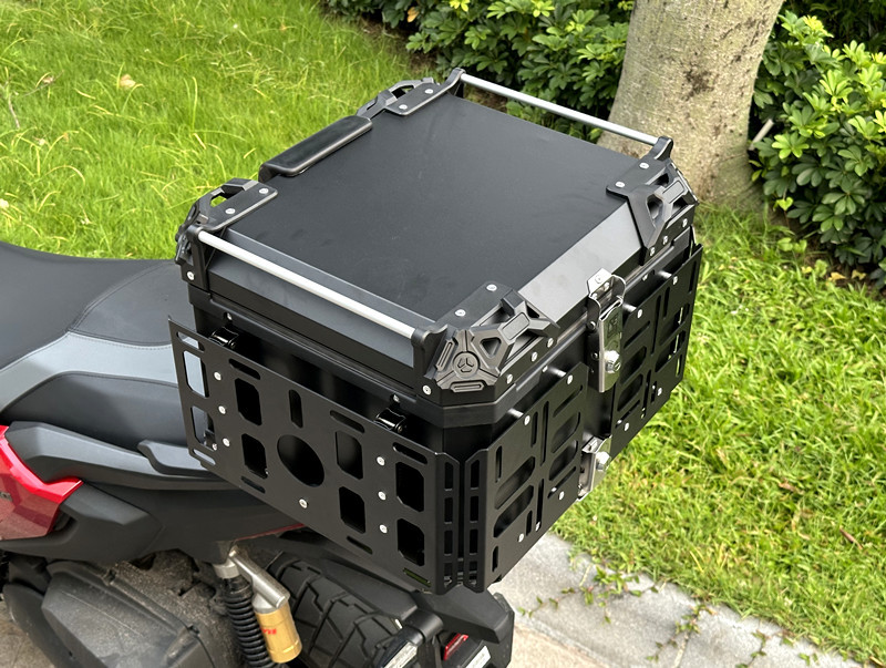 45L Motorcycle Armored Tail Box, Aluminum Alloy Tail Box, 55L Multifunctional Portable Trunk with Base Plate for Electric Vehicles