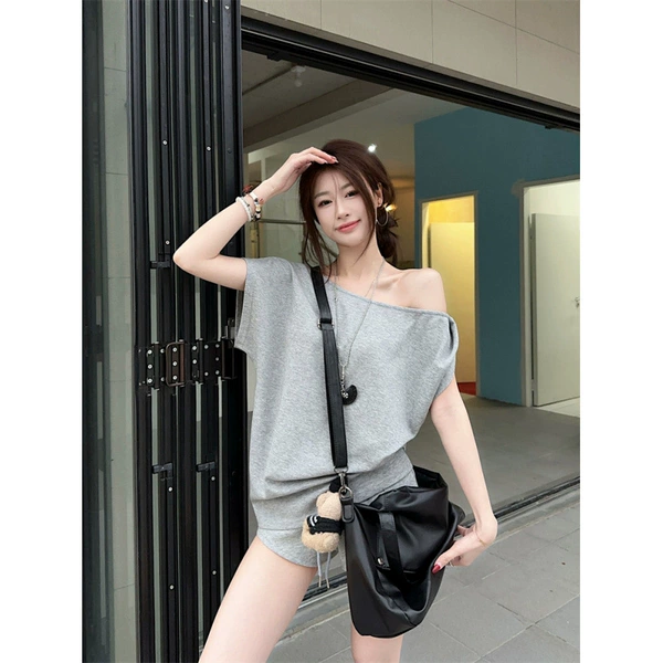 80260 gray top