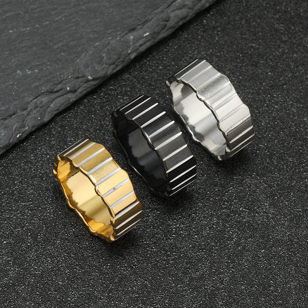 Transfronterizo nuevo anillo de acero inoxidable Corte de moda ondulado borde irregular línea de flor de titanio anillo de acero fabricante Masculino