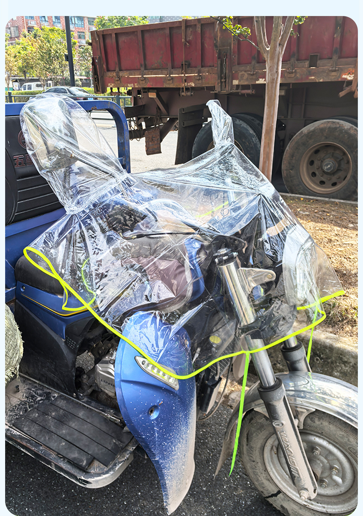 Transparent Pvc Rain and Windproof Cover for the Front of Electric Motorcycles and Three-Wheeled Electric Vehicles, Widened and Thickened for Waterproofing