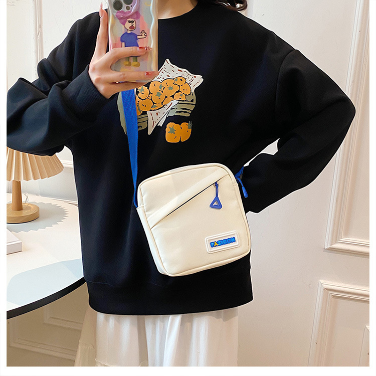 Small universal capacious shoulder bag
