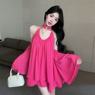 玫红色衣服