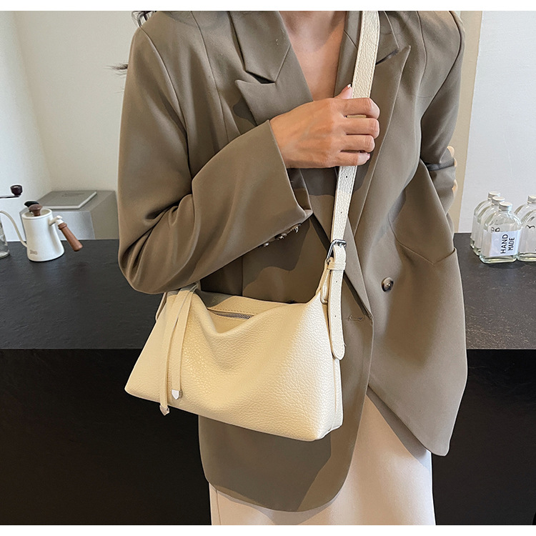 High quality texture large capacity 2024 summer new item niche design pillow fashionable versatile single shoulder_voghion.com