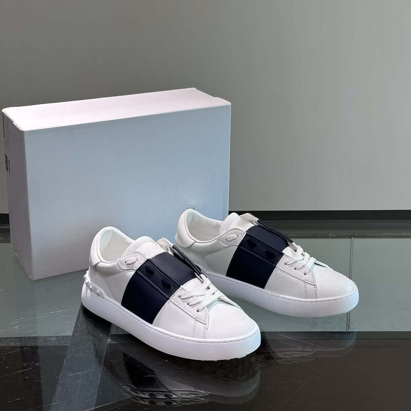 24 New Seasons Wear for Men and Women, Rivet White Shoes for Couples, Casual Sports, Accessible Luxury, Color Matching Sneakers, Moral Training, Increased Comfort 24 New Seasons Wear for Men and Women, Rivet White Shoes for Couples, Casual Sports, Accessible Luxury, Color Matching Sneakers, Moral Training, Increased Comfort