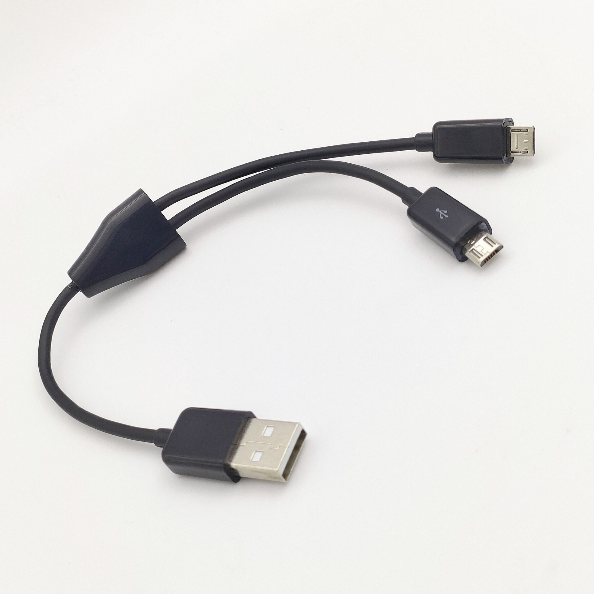 Cavo dati MICRO USB 1/2 da 20 cm per caricare contemporaneamente 2 telefoni Android_voghion.com