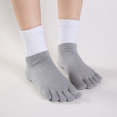 厂家批发定制纯棉大码五指袜女士拼色中筒竖条分趾袜运动袜吸汗