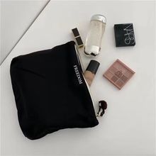 小众可爱手拿帆布化妆包女日系ins简约便携式大容量护肤品收纳包