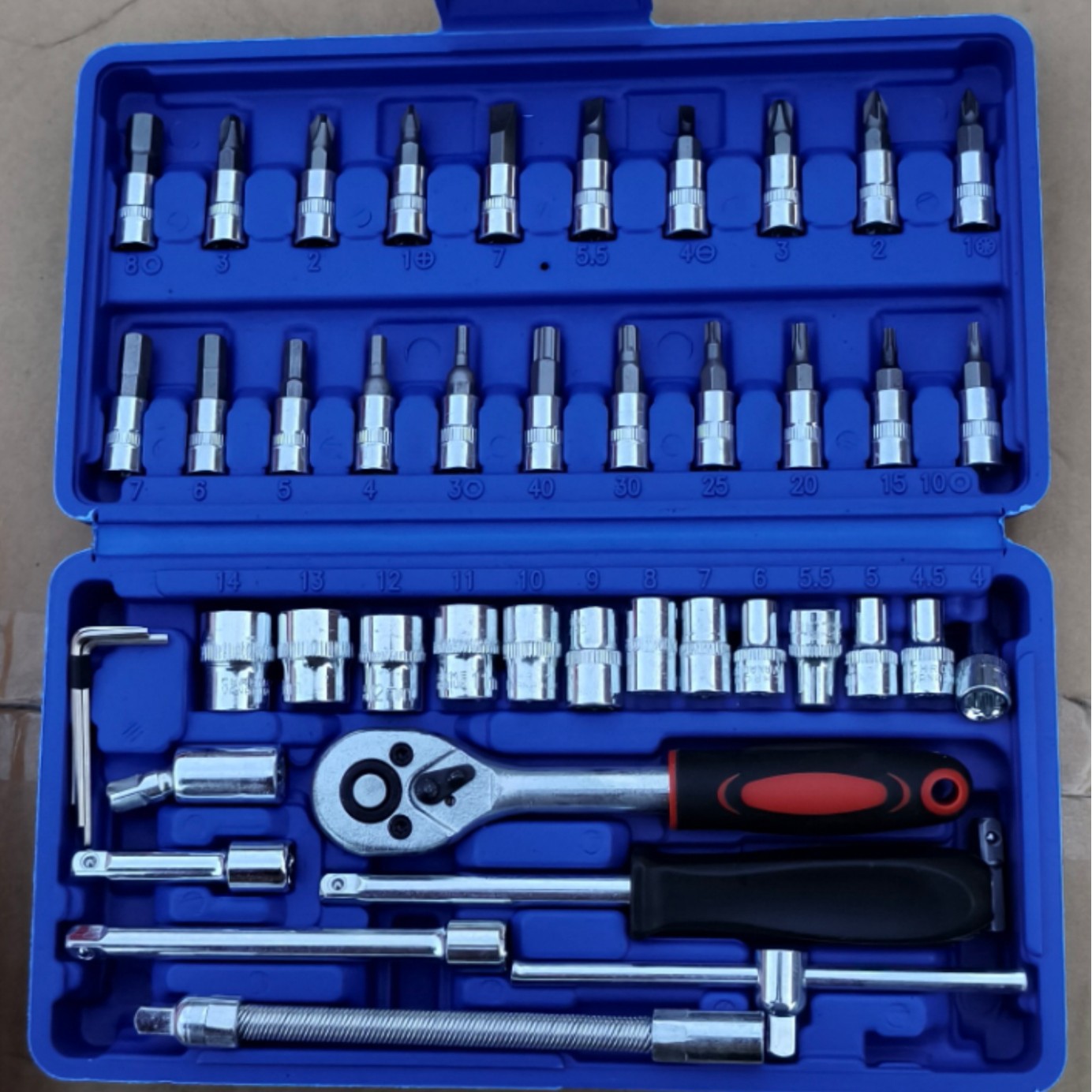 Venta al por mayor herramientas de hardware llave de montaje 46 piezas herramientas de reparación de automóviles con caja de herramientas de reparación de automóviles